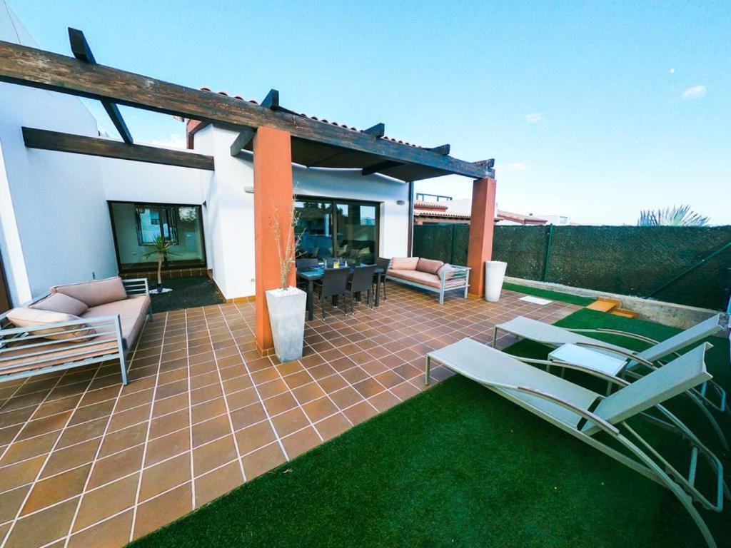 Villa James กาเลตาเดฟุสเต ภายนอก รูปภาพ