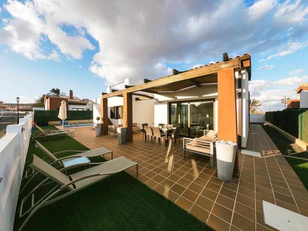 Villa James กาเลตาเดฟุสเต ภายนอก รูปภาพ